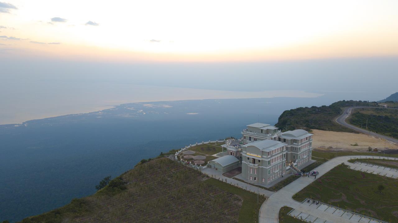 Le Bokor Palace Kampot Εξωτερικό φωτογραφία